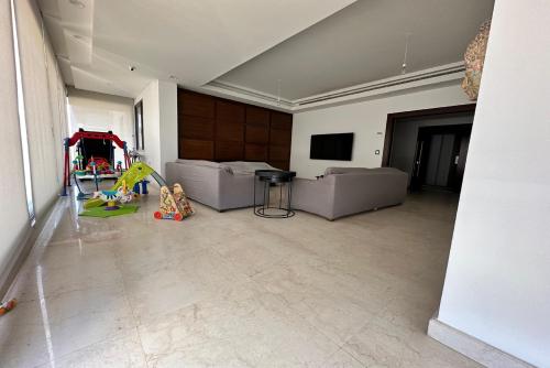 elegant_3-bedroom_luxury_apartment_in_unesco__247_power_wi-fi_-_homepro_2