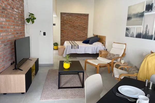 Elegant 2nd Floor Apartment in Guadalajara | Modern Comfort
