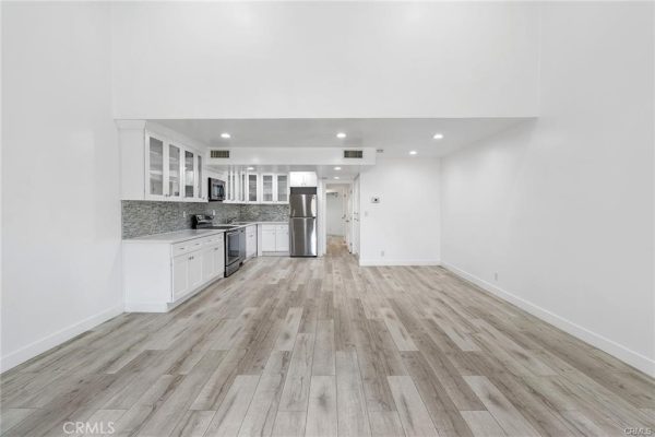 23401 Park, Sorrento Unit 34, Calabasas, CA 91302